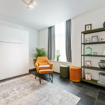 דירה Classy In Center With Large Balcony *