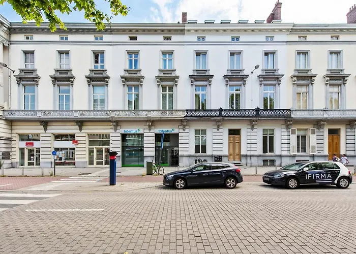 Apartment Classy In Center With Large Balcony *