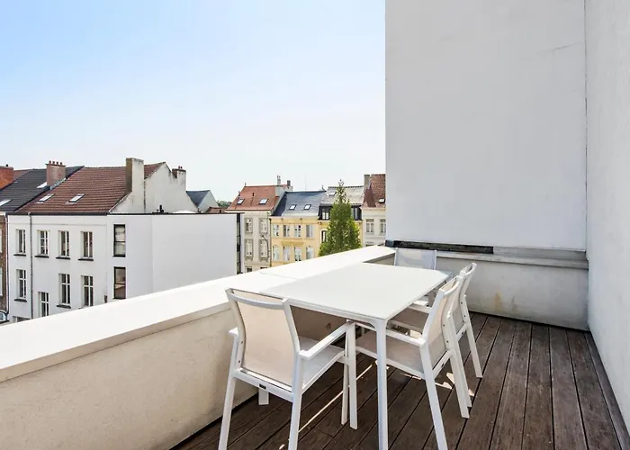 Classy In Center With Large Balcony