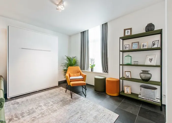 Apartment Classy In Center With Large Balcony *