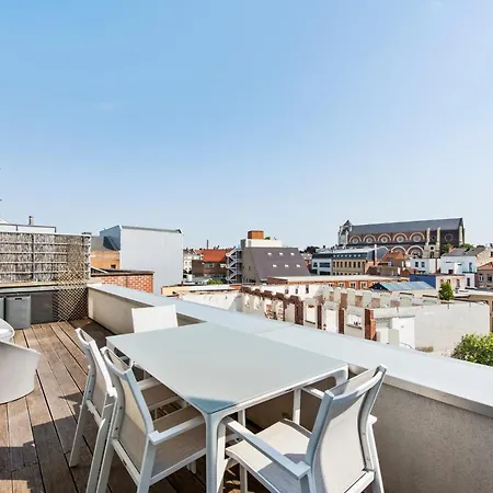 Classy In Center With Large Balcony Gent