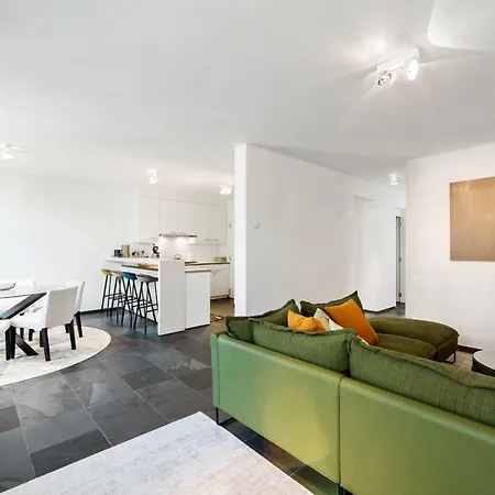 Lejlighed Classy In Center With Large Balcony *