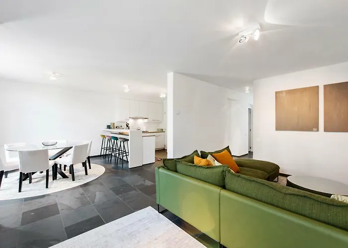 Lejlighed Classy In Center With Large Balcony *